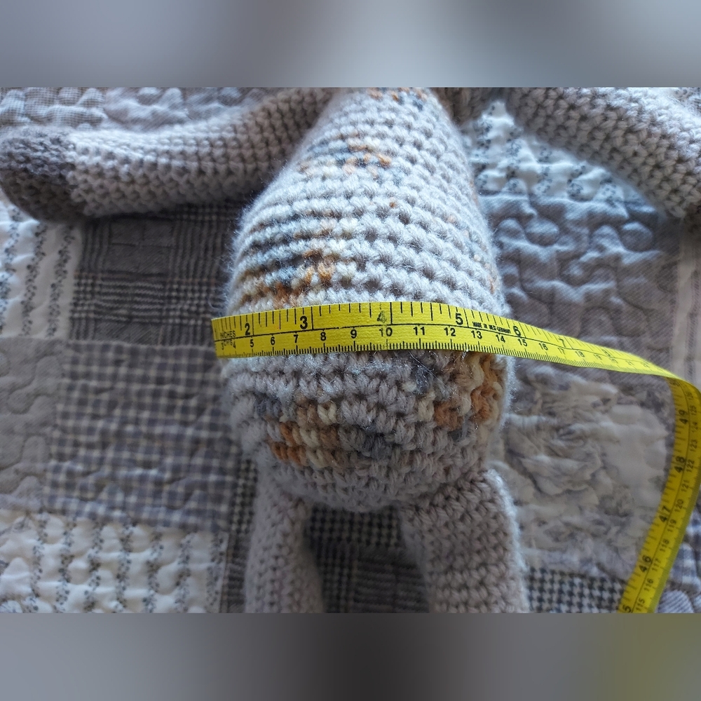 Crocheted giraffe toy - Picture 8 of 9